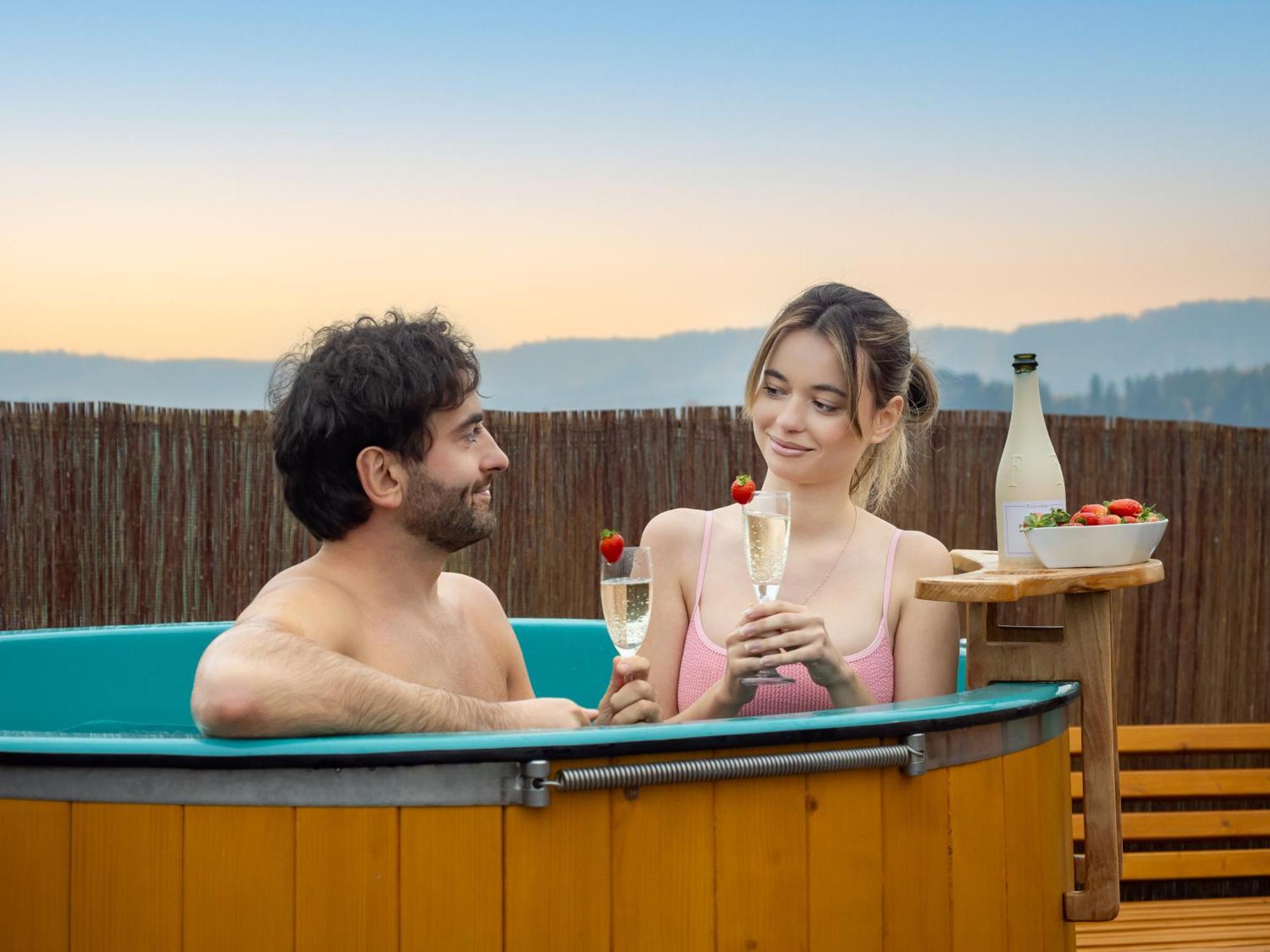 Rajska Polana Domki Premium ,Na Odludziu Z Prywatna Balia Z Jacuzzi I Sauna ,Cisza,Rowery Elektryczne,Gory,Astroprzygoda,- Adrspach, Skalne Miasto, Zamek Ksiaz,Andrzejowka,Karpacz, Sniezka,Janskie Laznie,Pec Mieroszow Ngoại thất bức ảnh